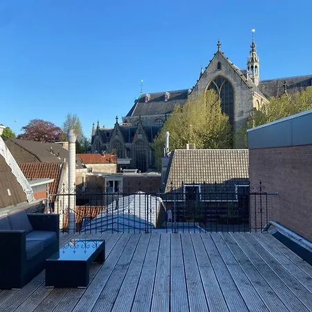 Center Terrace With Iconic View