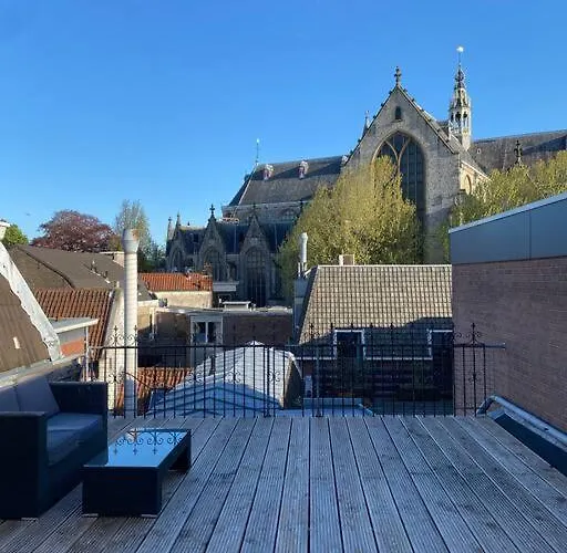 Center Terrace With Iconic View