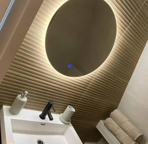 Center Terrace With Iconic View Gouda