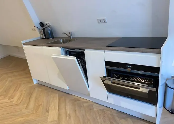 Apartment Center Terrace With Iconic View