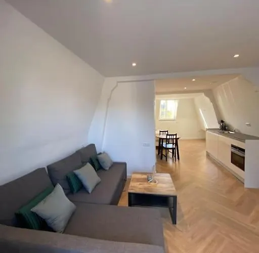 Center Terrace With Iconic View Gouda