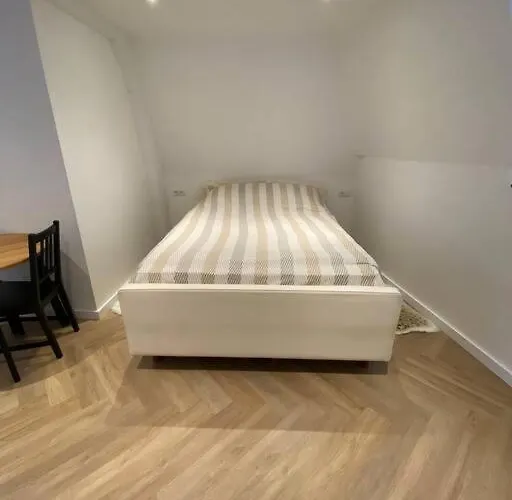 Apartment Center Terrace With Iconic View