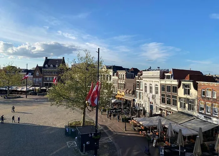 Apartment Center Terrace With Iconic View