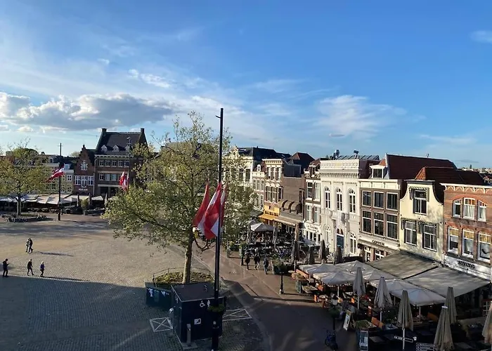 Center Terrace With Iconic View